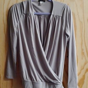 Suplice wrap front top